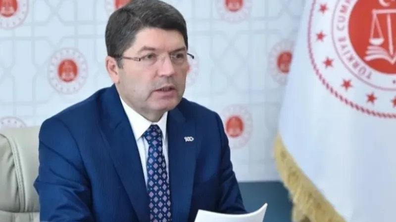Adalet Bakanlığı’na İlk Etapta 5 Bin Yeni Personel Alımı Adalet Bakanı Yılmaz Tunç, Cumhurbaşkanı Recep Tayyip Erdoğan’ın adalet teşkilatına