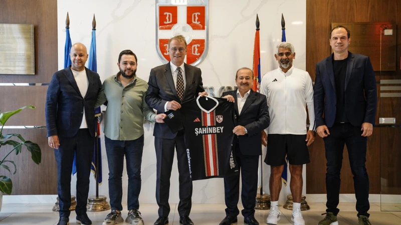 Gaziantep FK’nın Sırbistan kampına Türkiye'nin Belgrad Büyükelçisi İlhan Saygılı’dan anlamlı
