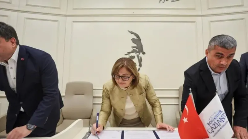 Gaziantep Büyükşehir’den personeline konut desteği GBB Konut A.Ş. ile BEM-BİR-SEN Gaziantep Şubesi arasında imzalanan protokolle,