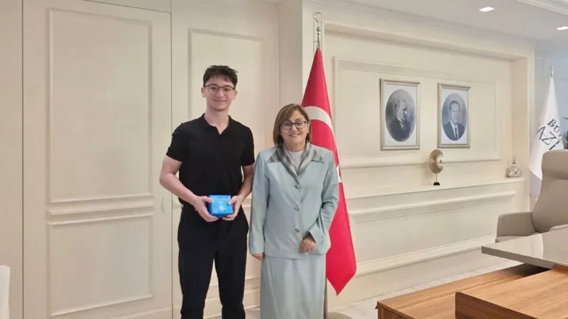 Gaziantepli Genç Dahiden Dünya Çapında Başarı: Stockholm’de Türkiye’yi Temsil Edecek Gaziantepli lise öğrencisi Kağan Özkök, yapay zekâ destekli su sızıntısı