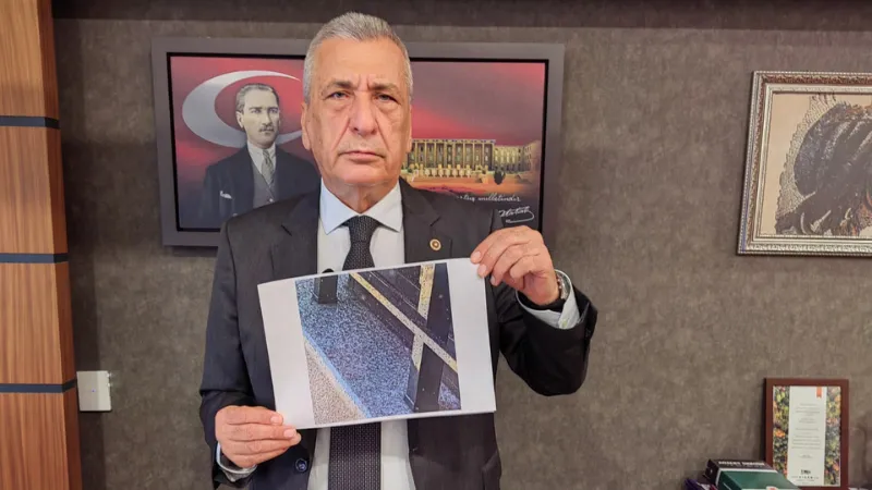 Hasan Öztürkmen’den Gaziantep İl Tarım ve Orman Müdürüne Tepki: Üvez İstilasını Görmezden Gelemezsiniz Hasan Öztürkmen’den “üvezin tarıma zararı yok” diyen Tarım ve Orman