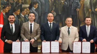 Gaziantep Büyükşehir Belediyesi öncülüğünde hayata geçirilen “Amatörler ve Aile Tribünü”