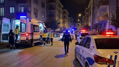 Gaziantep'in Şahinbey ilçesine bağlı 500 Evler Mahallesi'nde bir şahıs, tabancayla